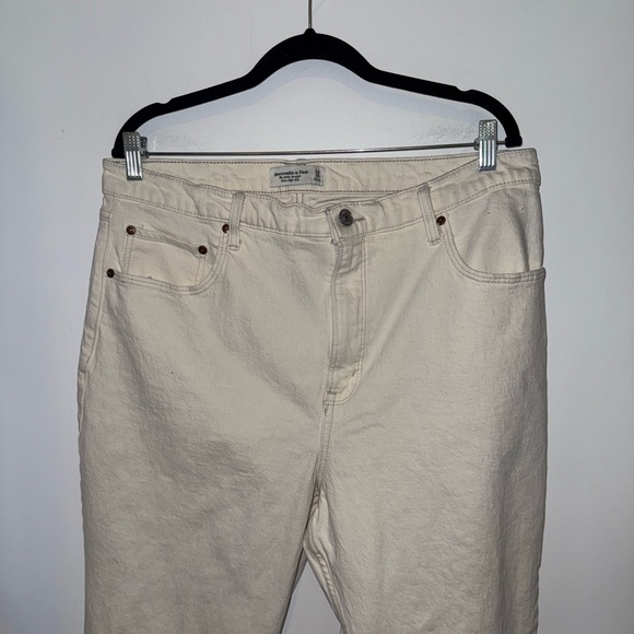 Abercrombie & Fitch Women’s Cream Ultra High Rise Ankle Straight Jeans, sz 34/18 - Picture 7 of 16